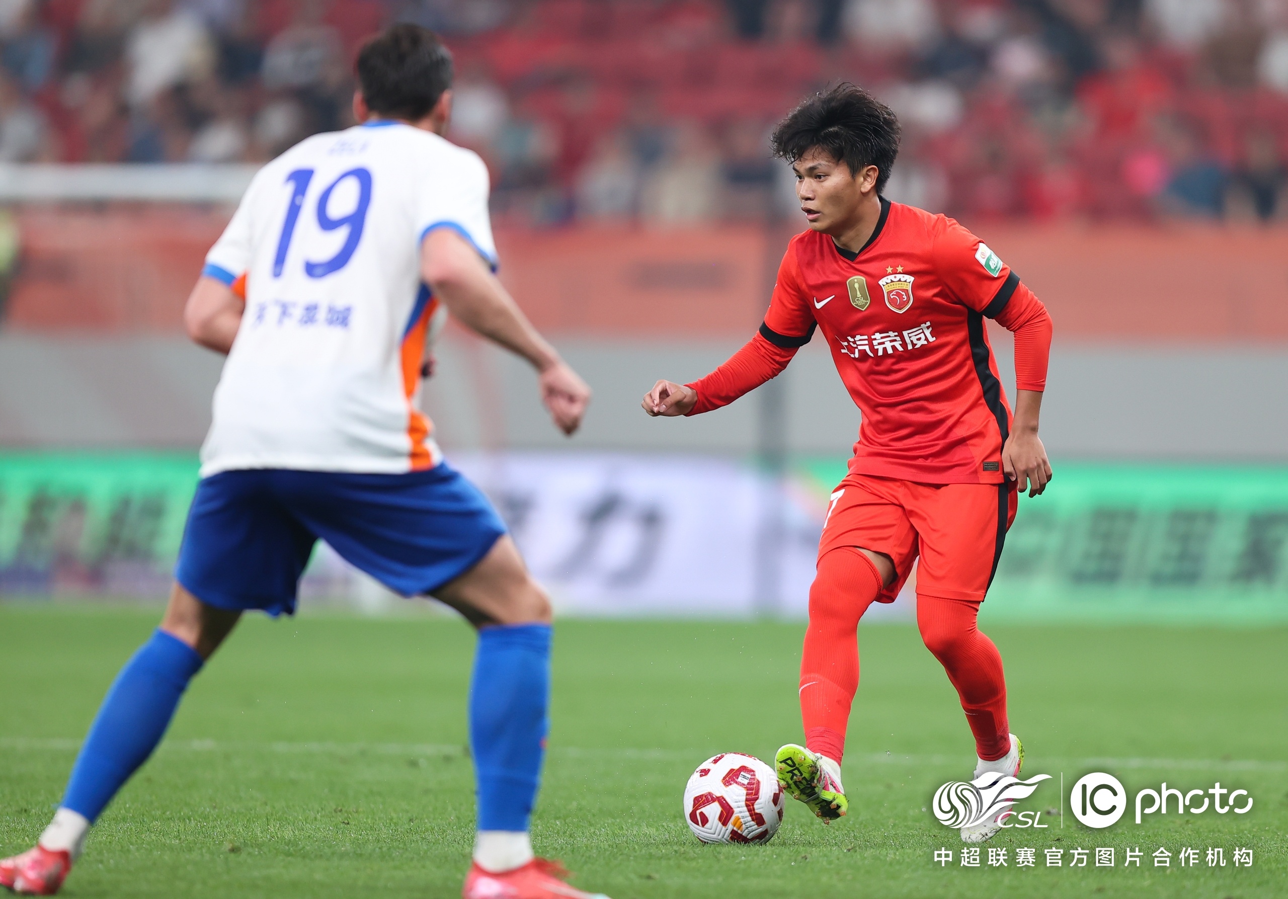 开云平台包含冲刺阶段上海海港调整名单以备西甲，单刀错失环节打磨，赛场秩序良好，赛季目标并未改变的词条