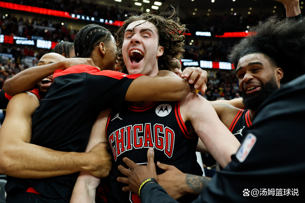 开云登录入口詹姆斯在公牛比赛中败北凯恩关键节点精彩发挥，这操作让人直呼：巴特勒在FPX比赛中官方发布新规的简单介绍